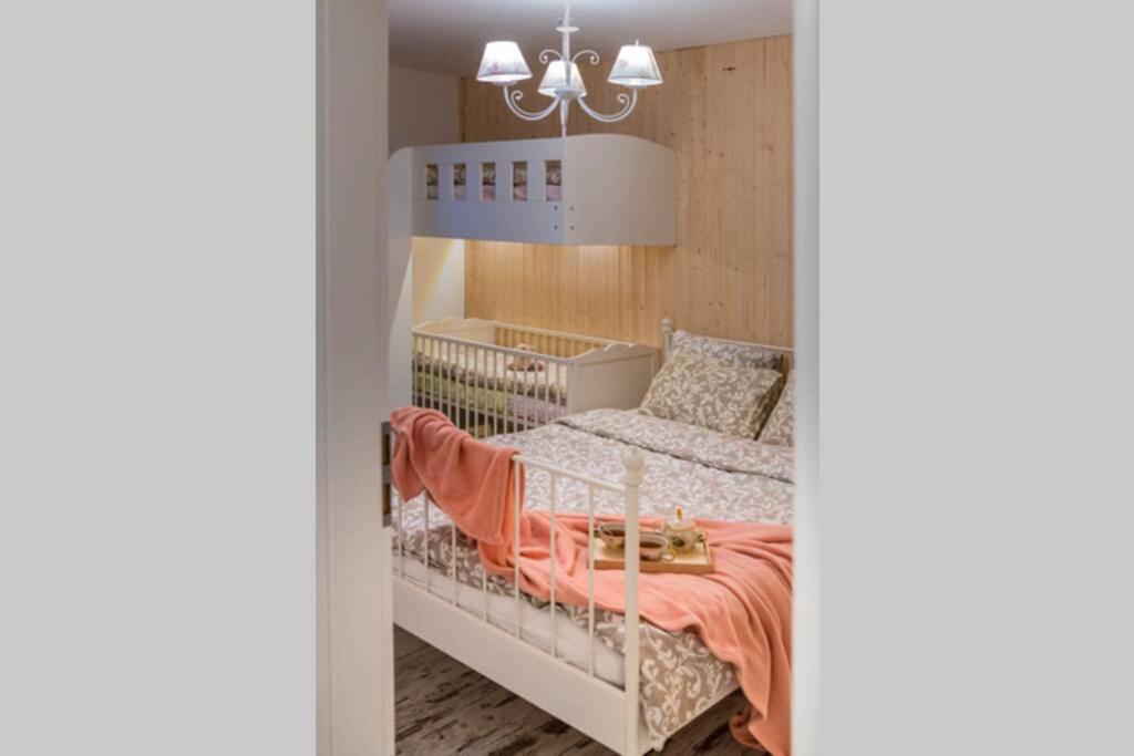 Provensalsky Rodinny Apartman Mandolina Bojnice Ngoại thất bức ảnh