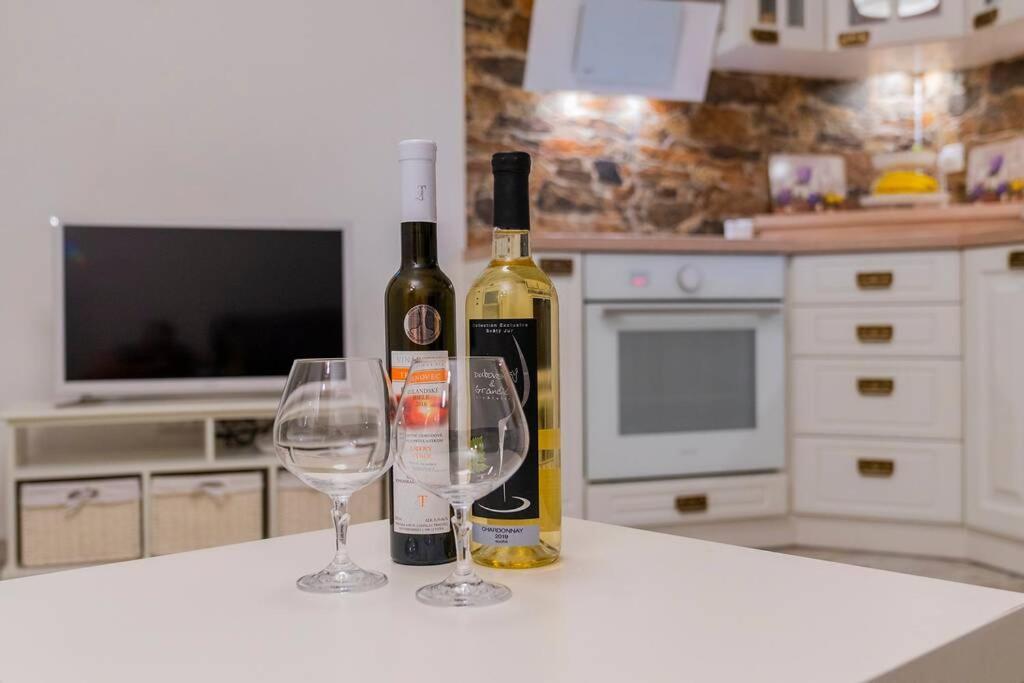 Provensalsky Rodinny Apartman Mandolina Bojnice Ngoại thất bức ảnh
